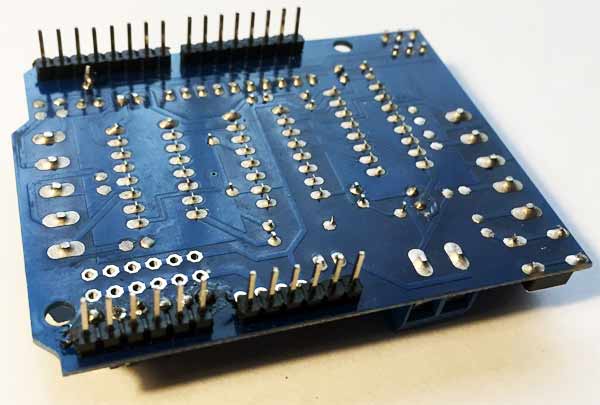 Arduino AFMotor电机扩展板背面